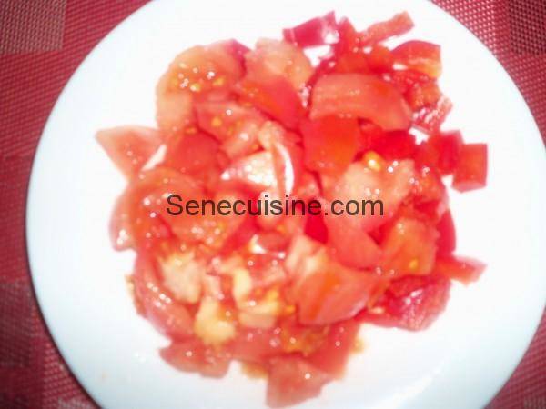 Tomates et poivrons haches pour paella