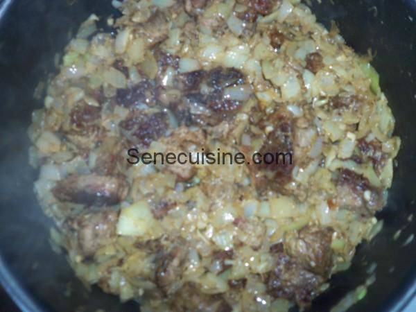 Viande oignons boeuf curry
